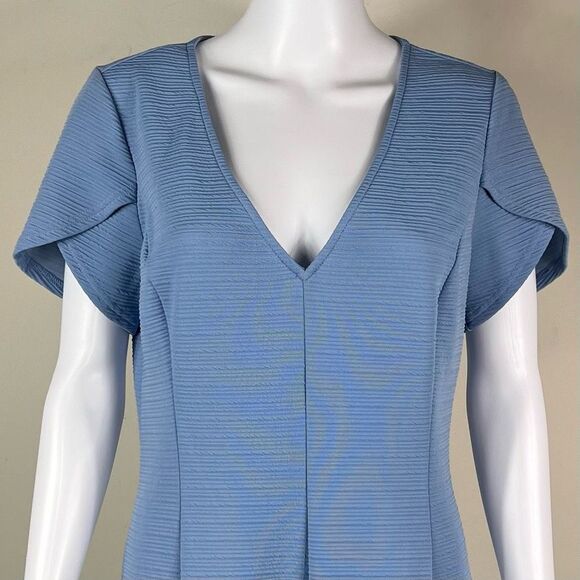 Hutch A-Line V-Neck Tulip Sleeve Dress - Picture 2 of 11